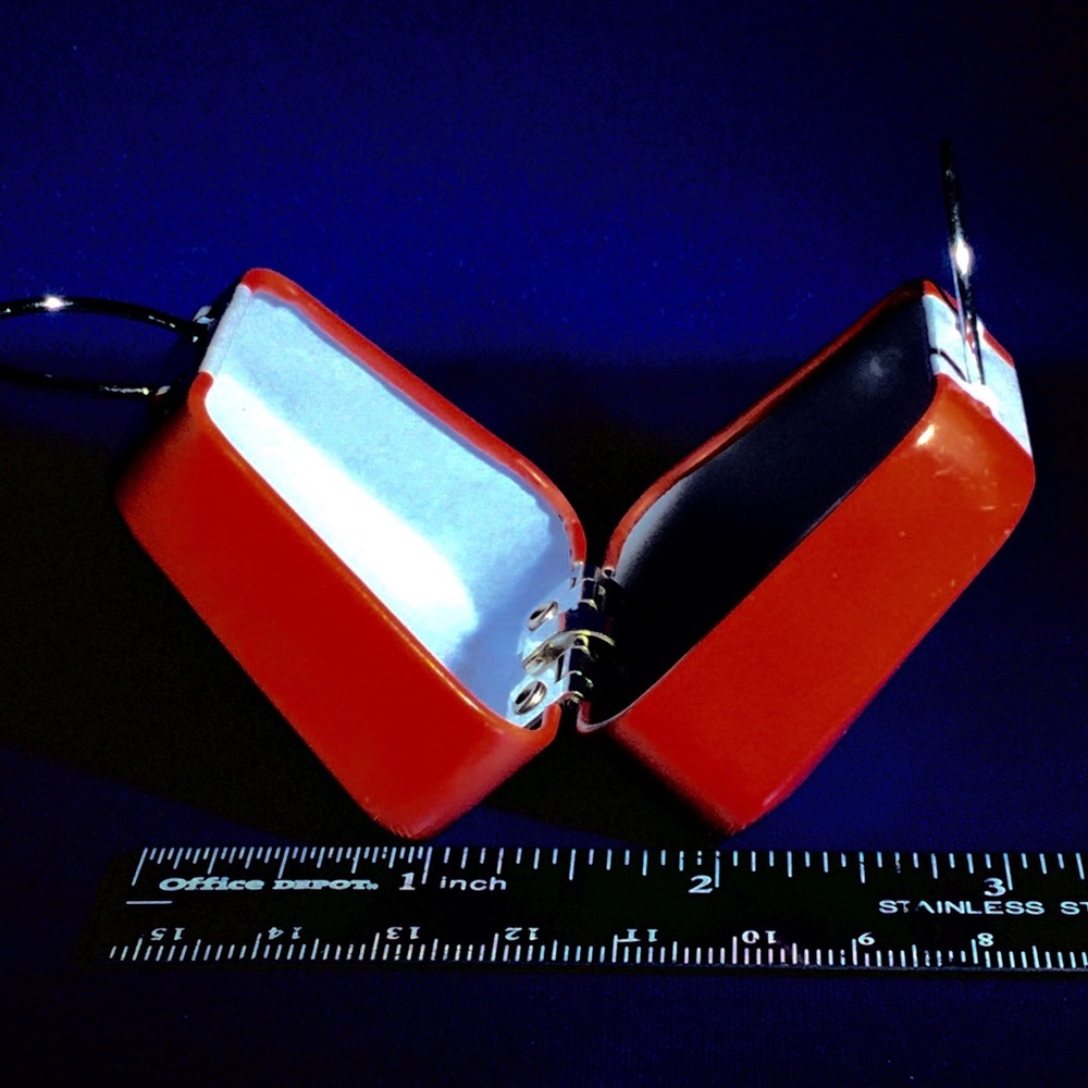 CANADIAN FLAG TIN 'HANDBAG' 🇨🇦 - Picture 3 of 6
